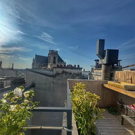 Rooftop Apartment *